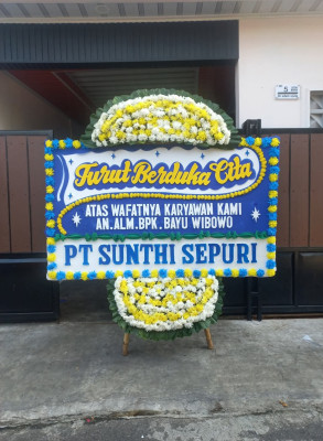 Papan Bunga Duka di Batudaa Pantai